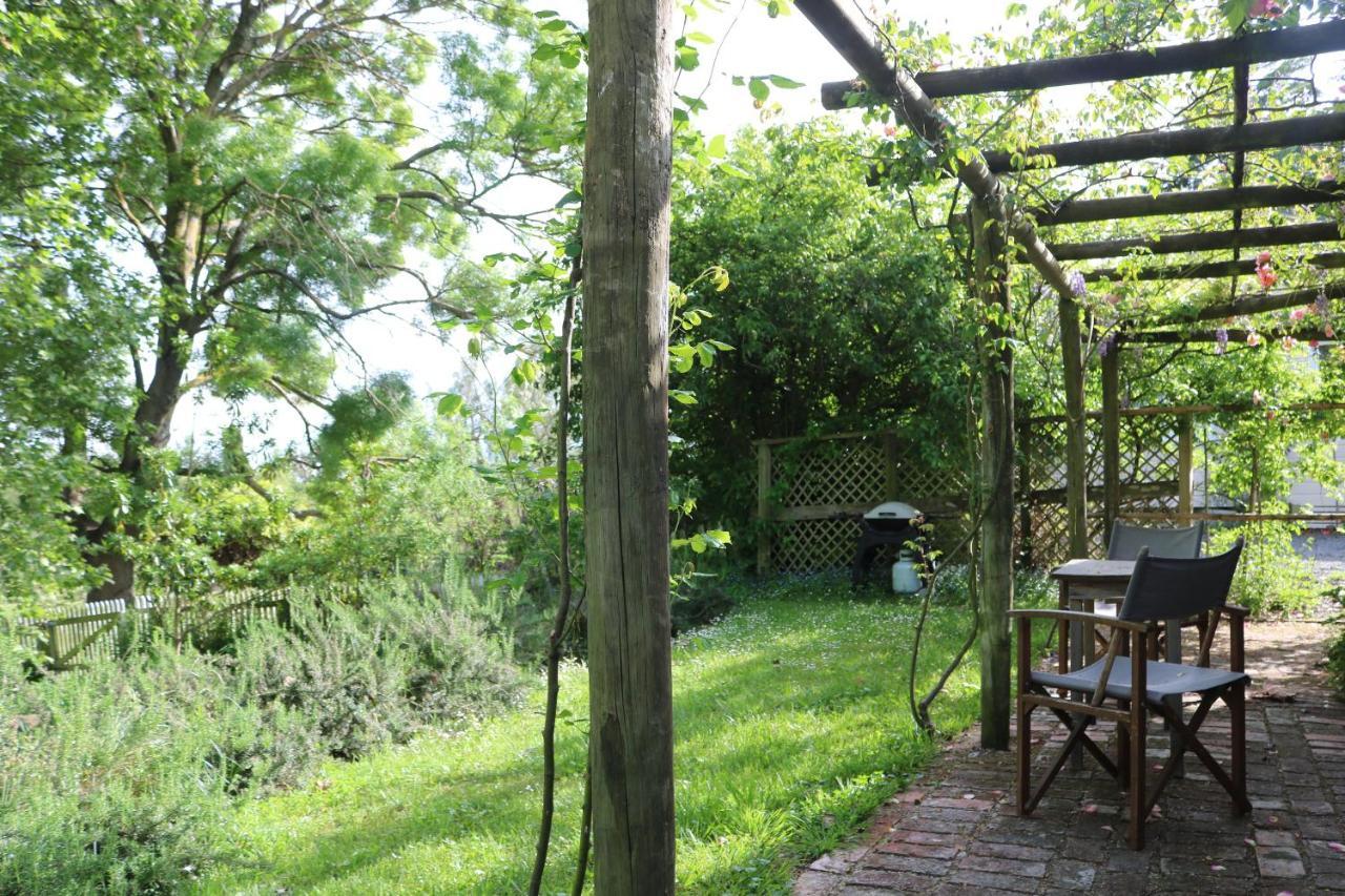 The Leafy Flat Apartment Havelock North Bagian luar foto